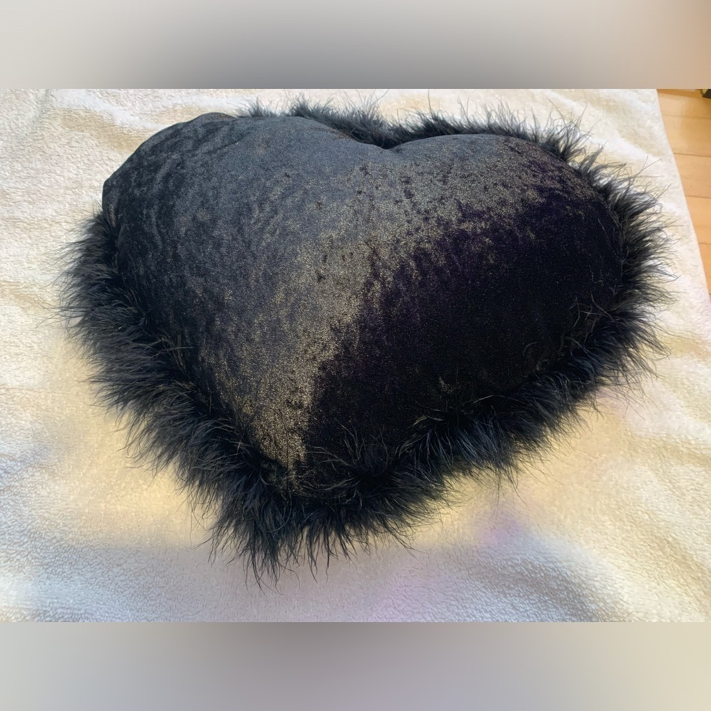 Hidden pocket Fuzzy black heart pillow